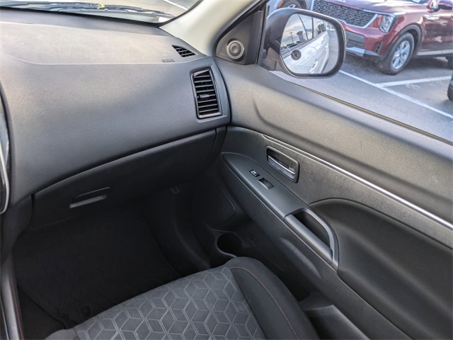2022 Mitsubishi Outlander Sport LE photo 12