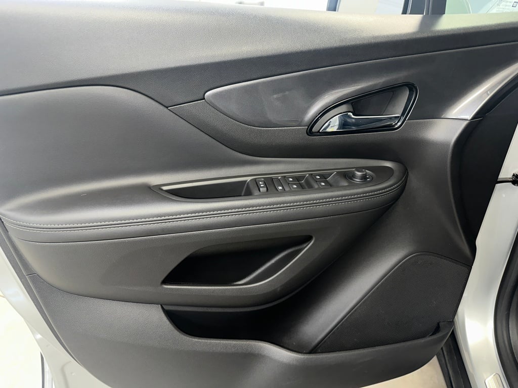 2022 Buick Encore Preferred photo 4