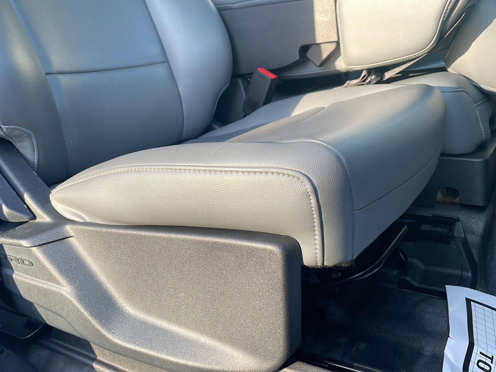 Used 2021 Ford F-150 XL with VIN 1FTEW1EP4MKE40734 for sale in Kansas City