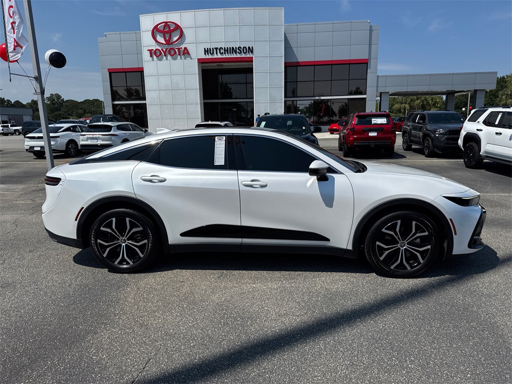 2023 Toyota Crown Limited photo 2