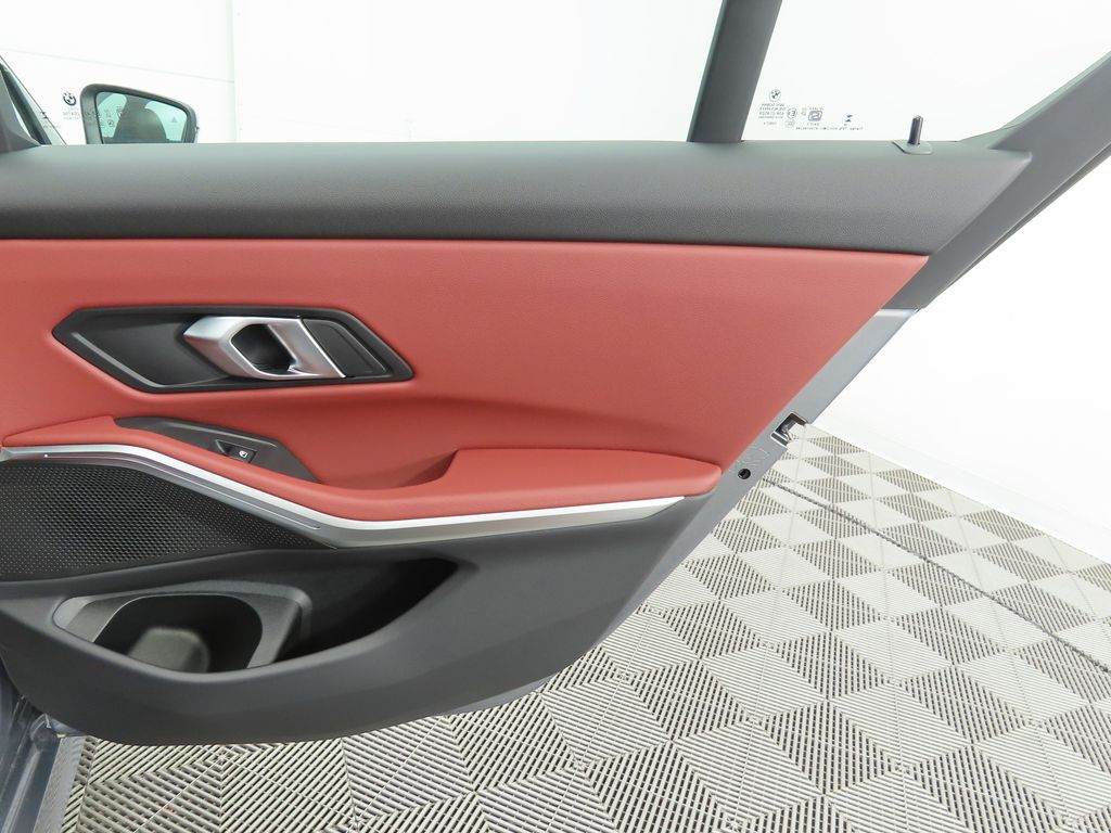 2025 Bmw 330i photo 27