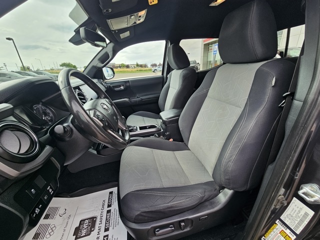 2021 Toyota Tacoma TRD Sport photo 13