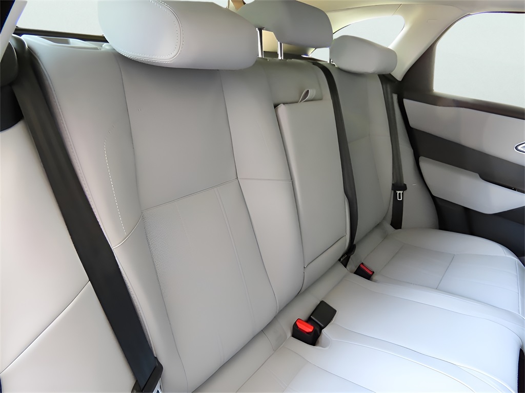 2025 Land Rover Range Rover Velar SE photo 11