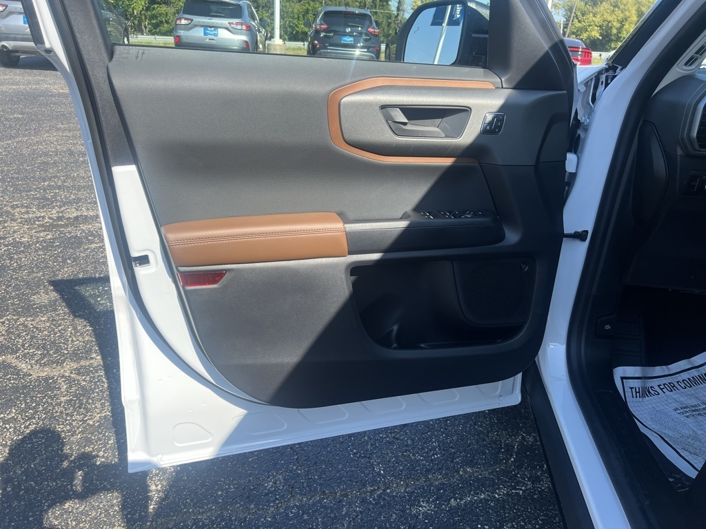 2025 Ford Bronco Sport Outer Banks photo 13