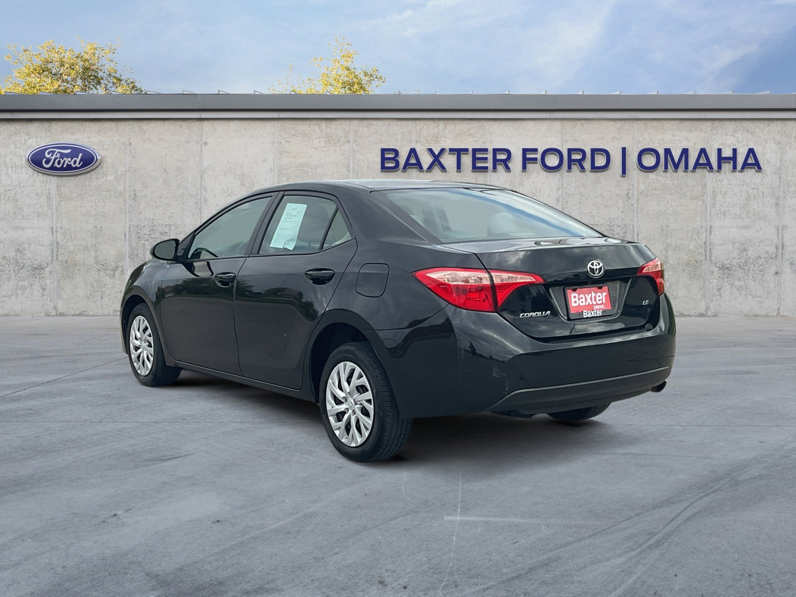 2018 Toyota Corolla LE photo 10