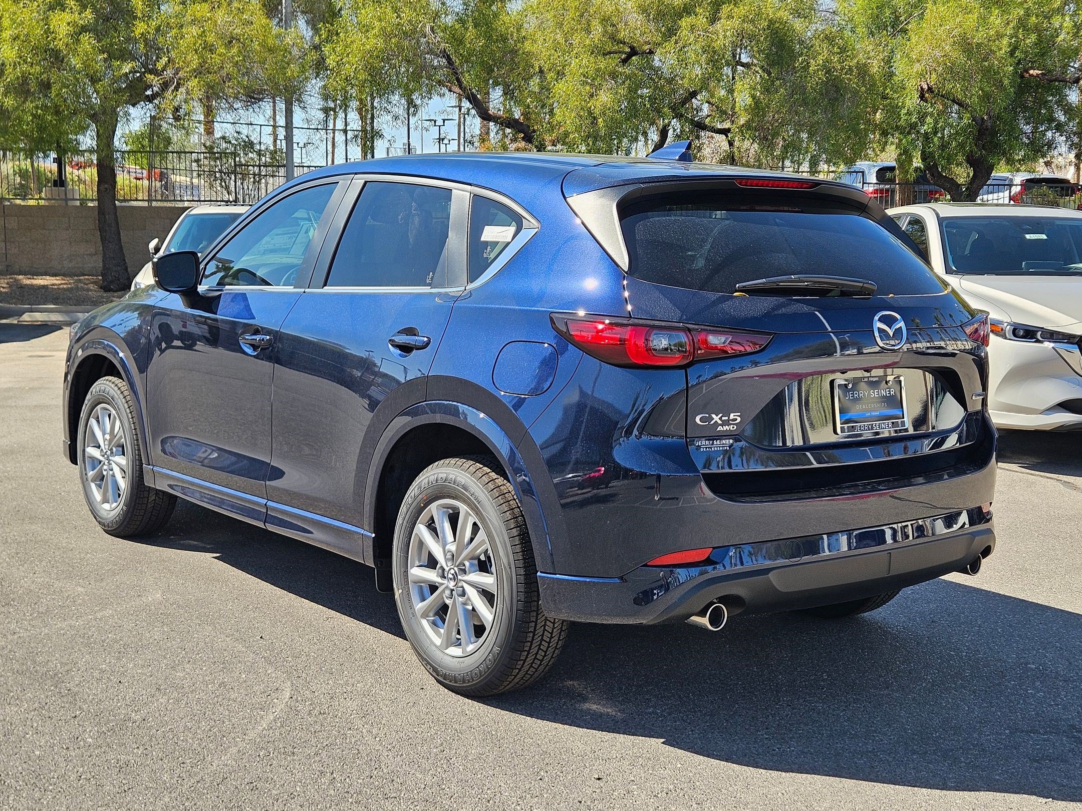 2025 Mazda CX-5 2.5 S Preferred photo 3