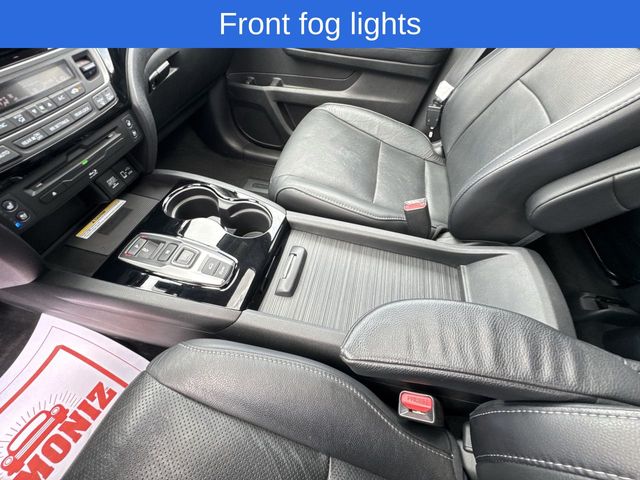2019 Honda Pilot Elite photo 19