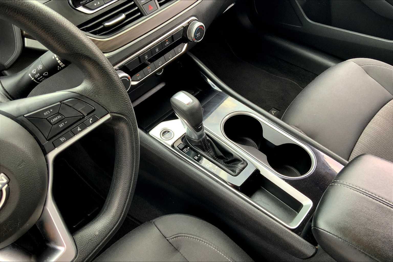 2024 Nissan Altima 2.5 SV photo 15
