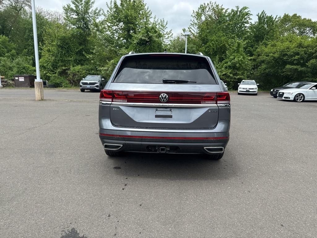 2025 Volkswagen Atlas SEL photo 4