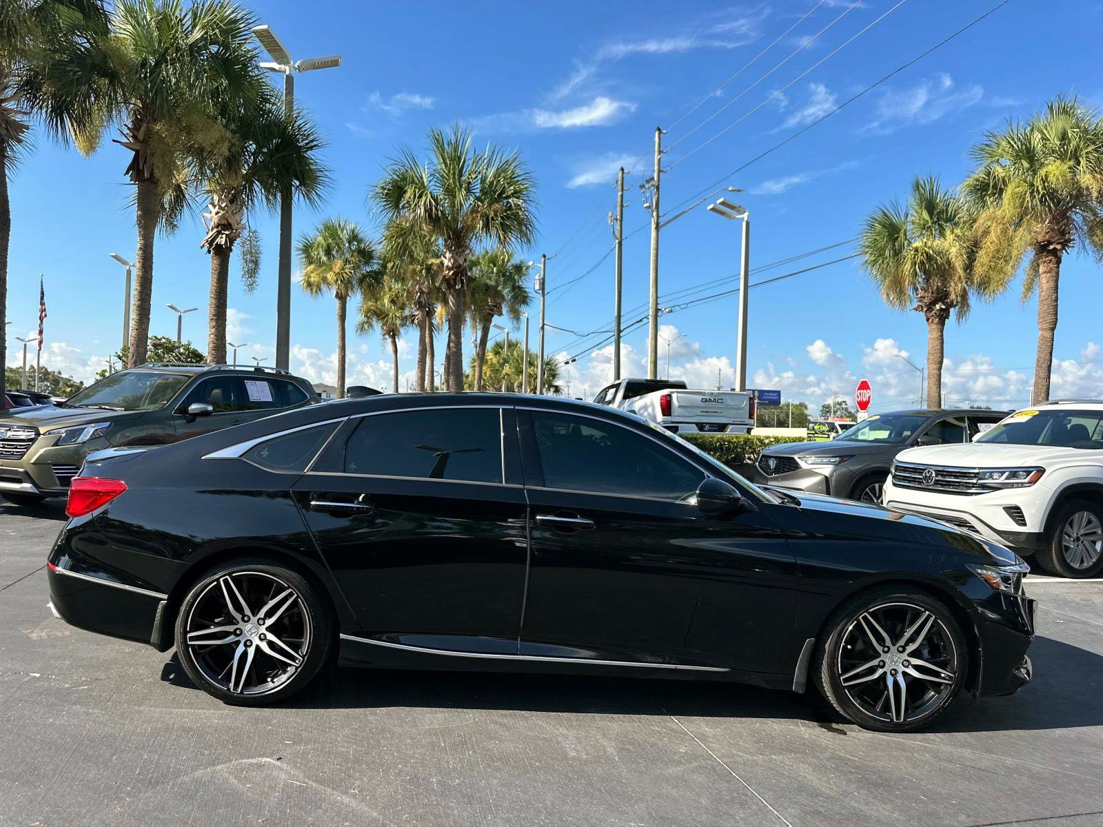 2022 Honda Accord Touring 2.0T photo 3