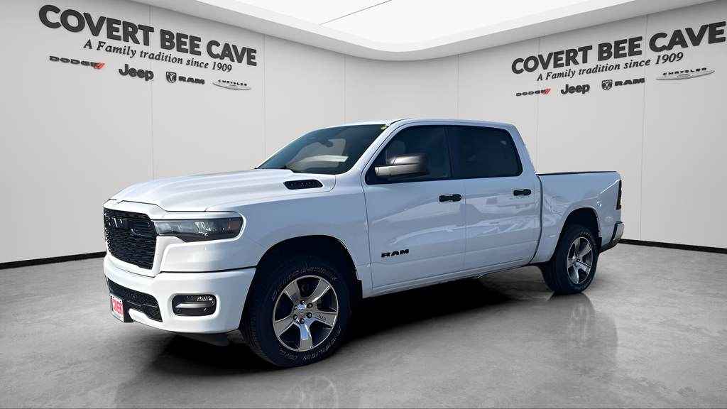 2026 Ram 1500 Express photo 3