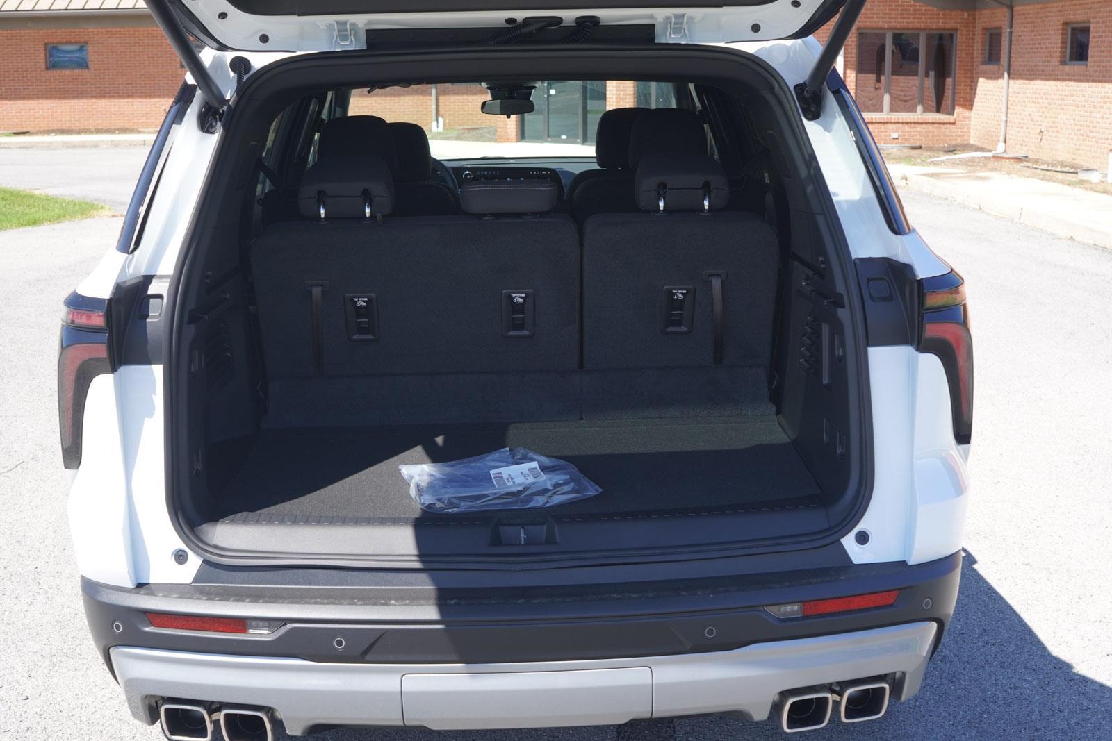 2026 Chevrolet Traverse photo 4