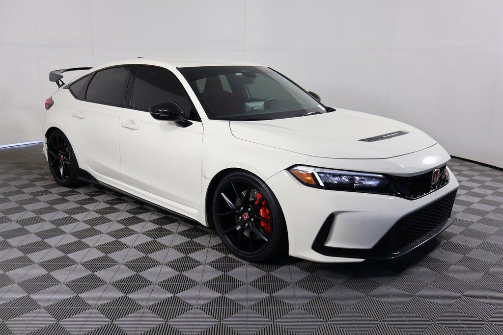 2023 Honda Civic Type R Hatchback photo 3