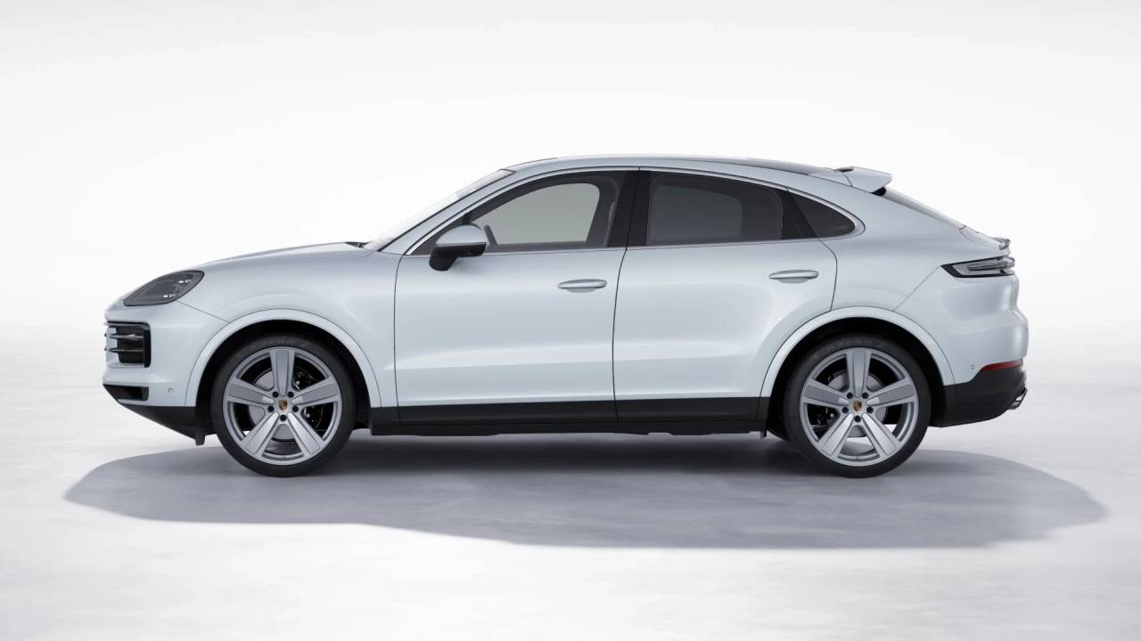 2026 Porsche Cayenne Coupe photo 2