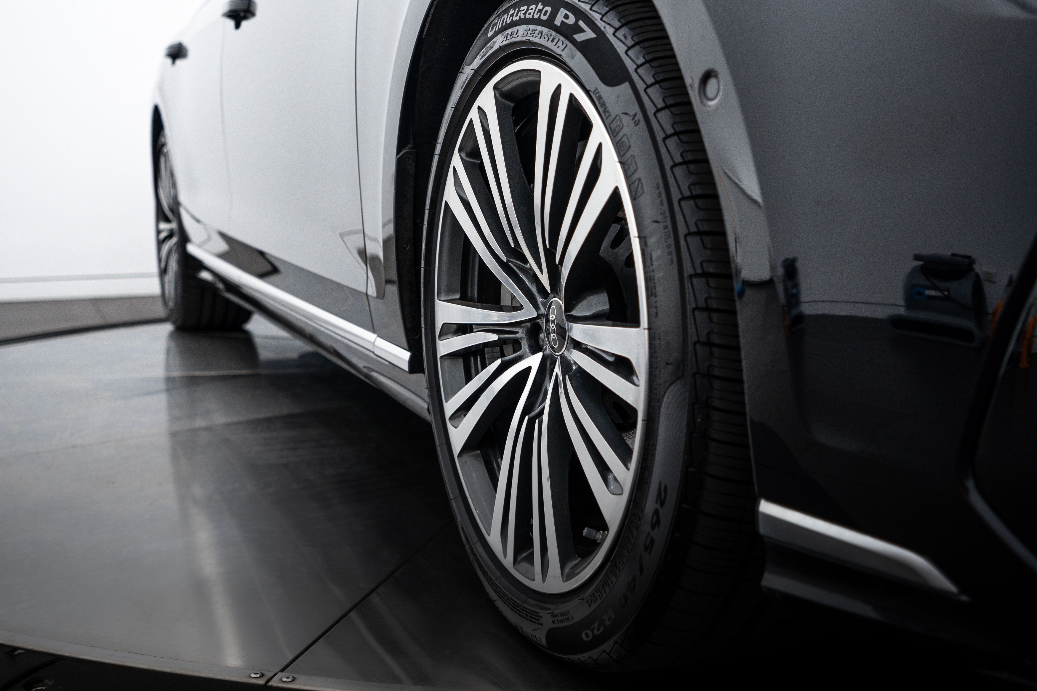 2024 Audi A8 L Quattro photo 15