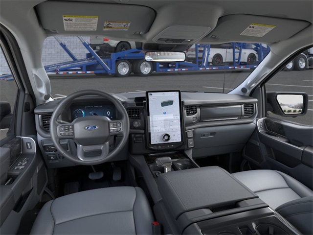 2025 Ford F-150 Lightning photo 2
