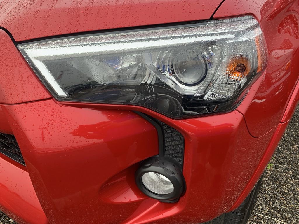 2020 Toyota 4Runner SR5 Premium photo 23