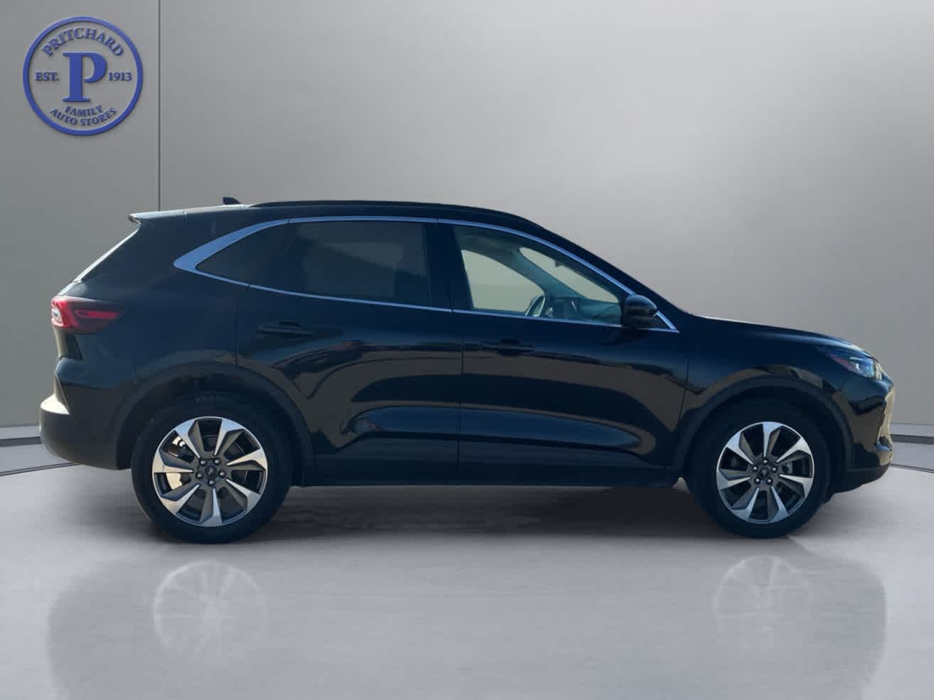 2023 Ford Escape Platinum photo 4