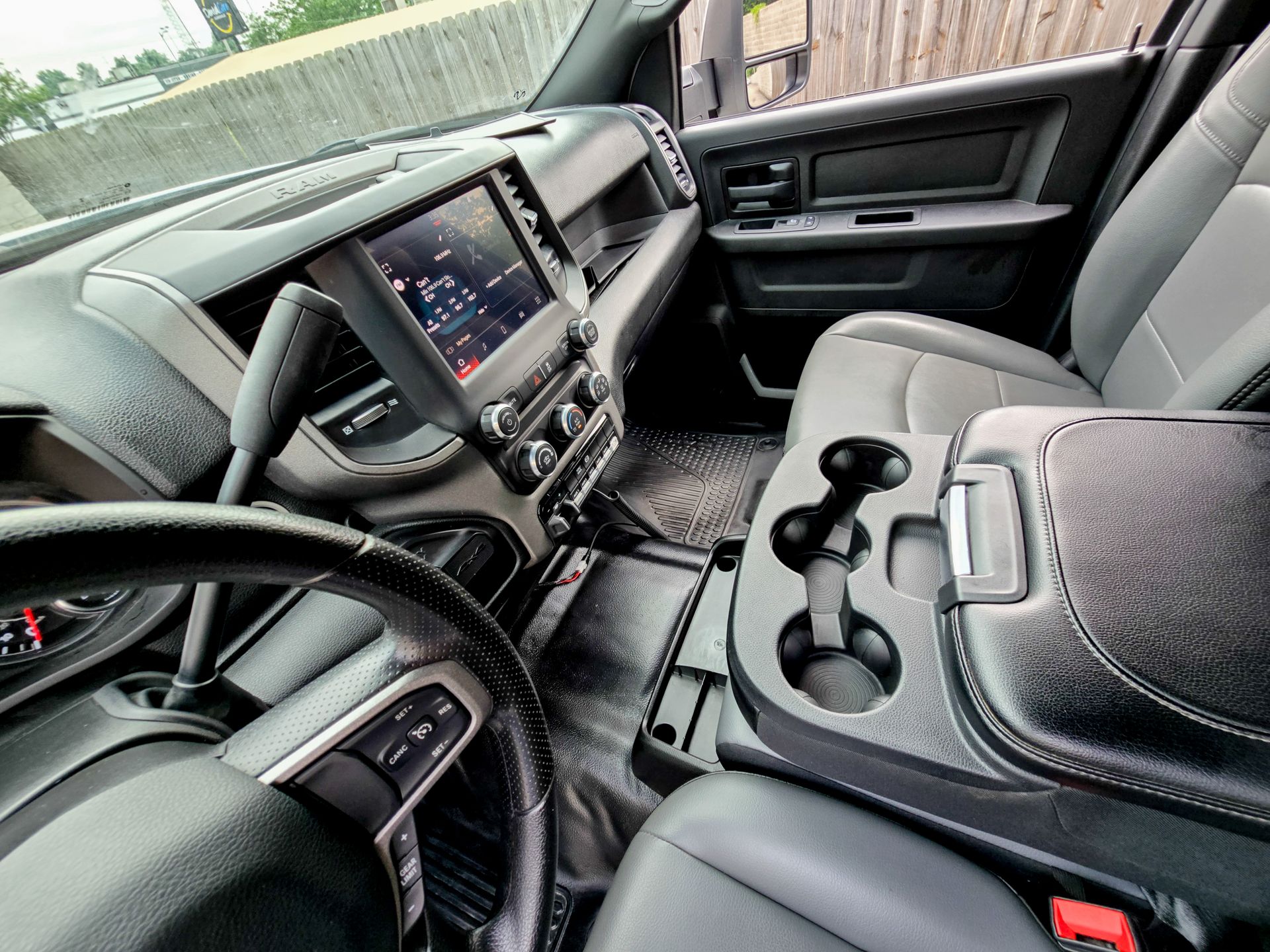 2023 Ram 5500 Tradesman photo 6