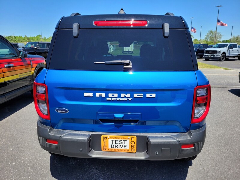 2025 Ford Bronco Sport Outer Banks photo 9