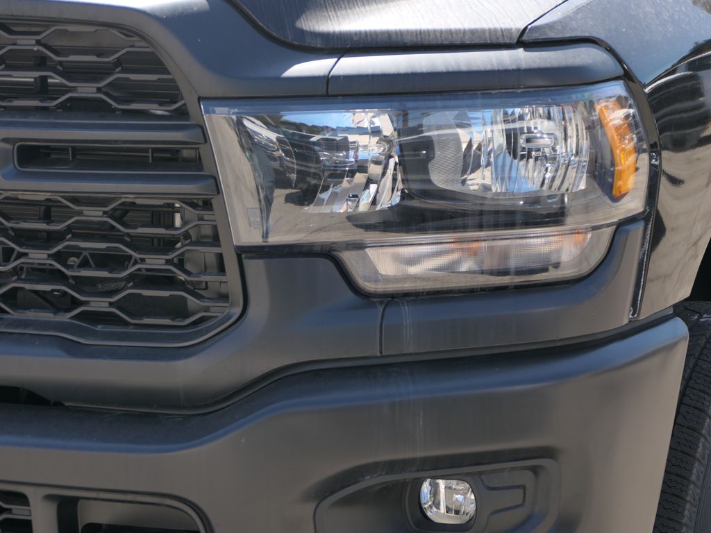2024 Ram 3500 Tradesman SLT photo 10