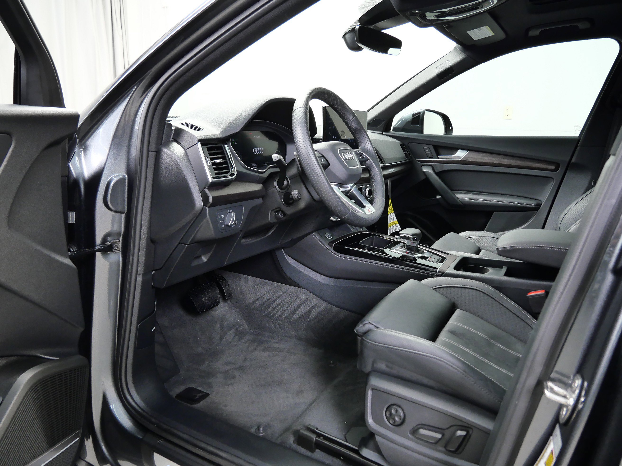 2025 Audi Q5 S line Premium Plus photo 12