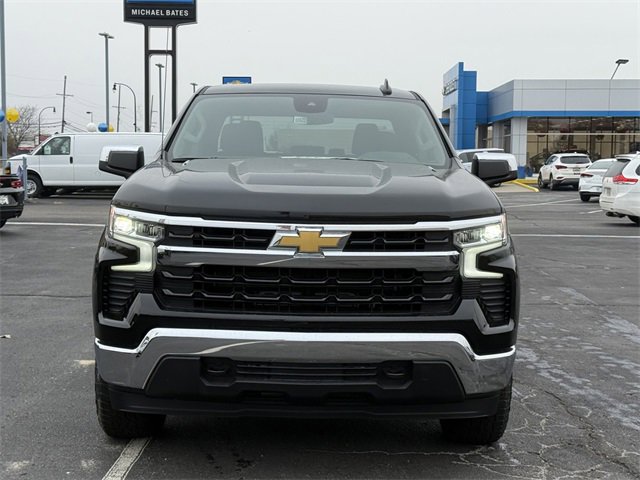 2026 Chevrolet Silverado 1500 LT photo 2