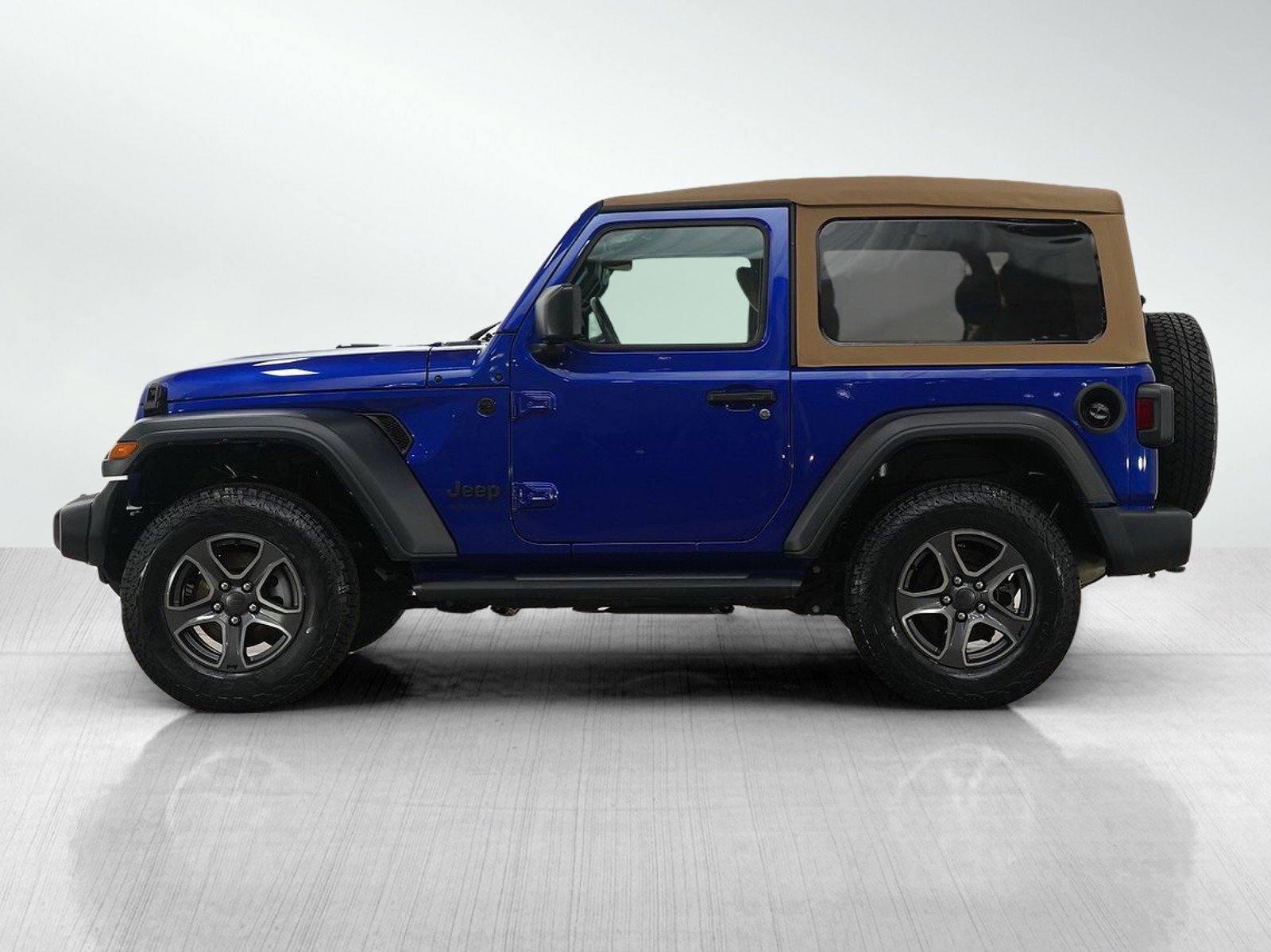 Used 2020 Jeep Wrangler Black and Tan with VIN 1C4GJXAG4LW225264 for sale in South Saint Paul, Minnesota