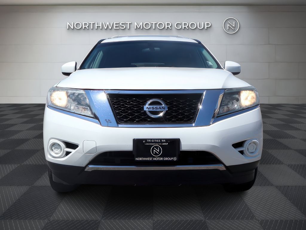 2016 Nissan Pathfinder S photo 2