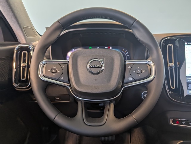 2026 Volvo XC60 B5 Plus photo 15