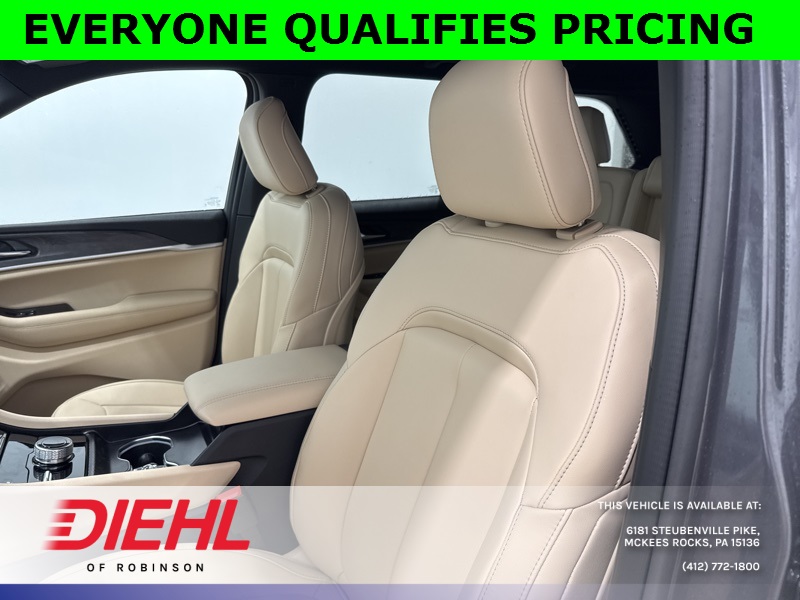 2025 Jeep Grand Cherokee Limited photo 10