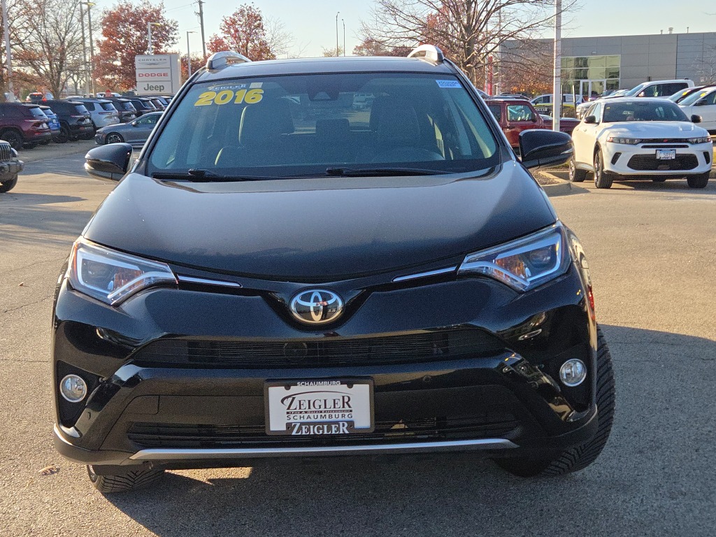 2016 Toyota RAV4 Limited photo 4