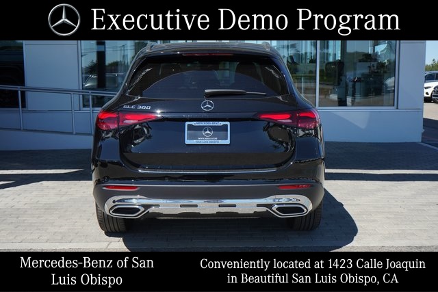 2025 Mercedes Benz GLC 300 photo 4
