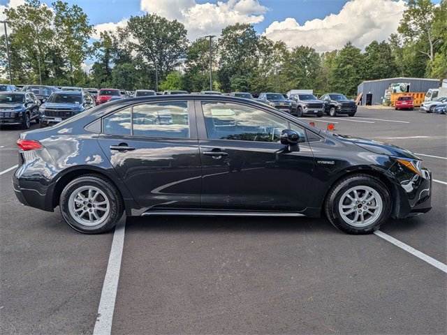 2021 Toyota Corolla Hybrid LE photo 2
