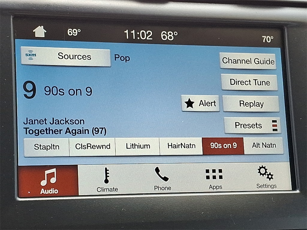 2019 Ford Fusion SE photo 16