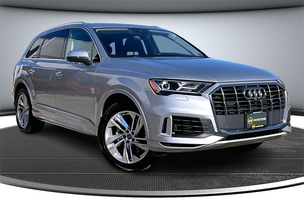2020 Audi Q7 Premium Plus's photo
