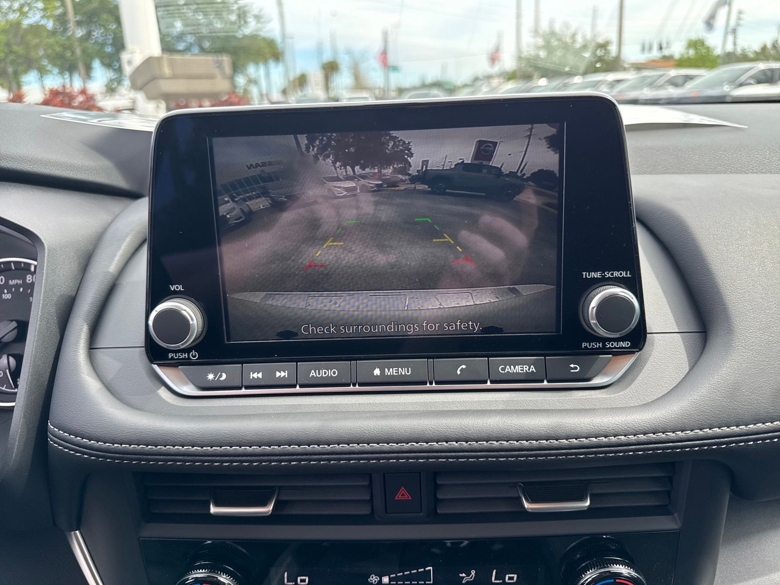 2026 Nissan Rogue SV photo 17