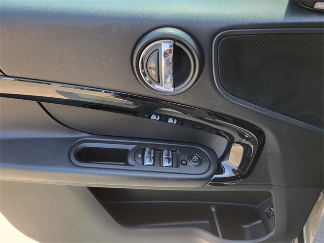 2021 Mini Cooper Signature photo 18