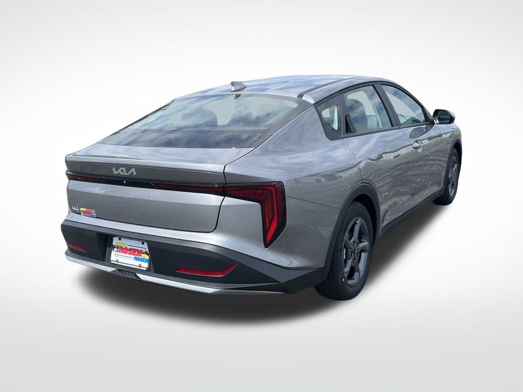 2025 Kia K4 LXS photo 5