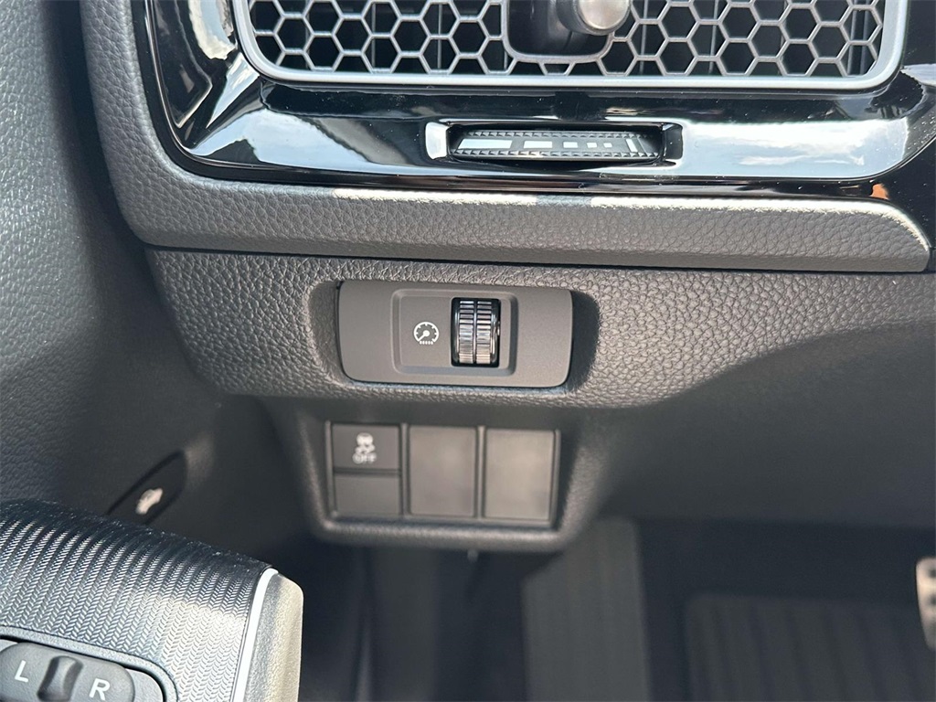 2025 Honda Civic Hybrid Sport Touring photo 14