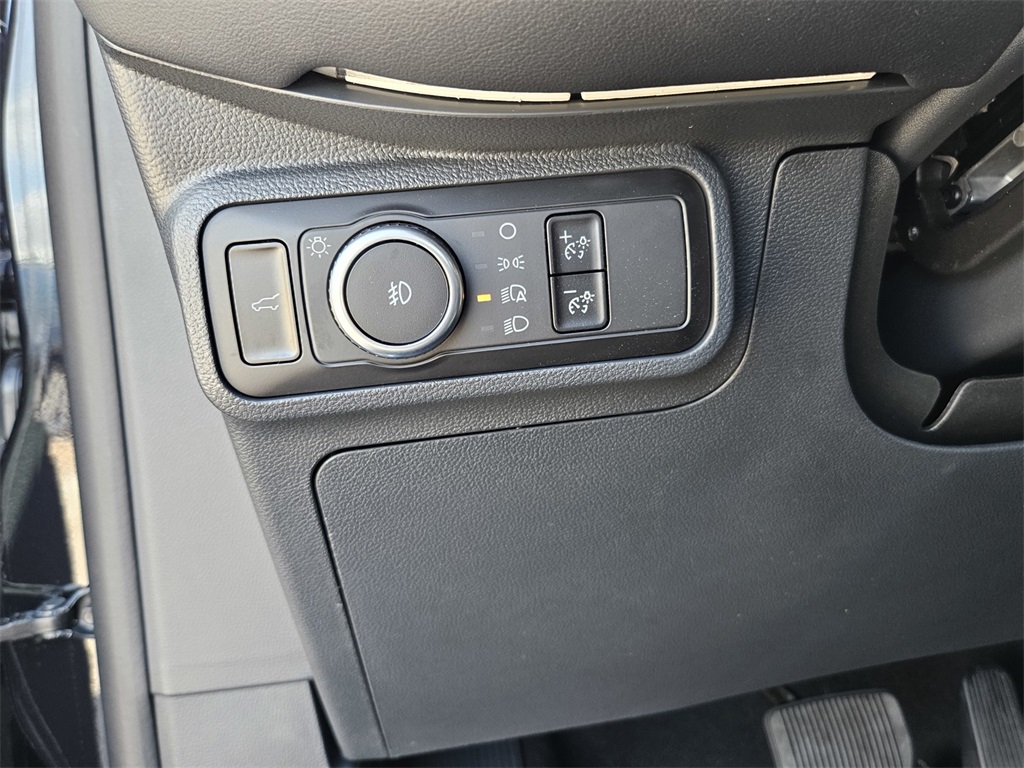 2025 Ford Explorer ST-Line photo 16