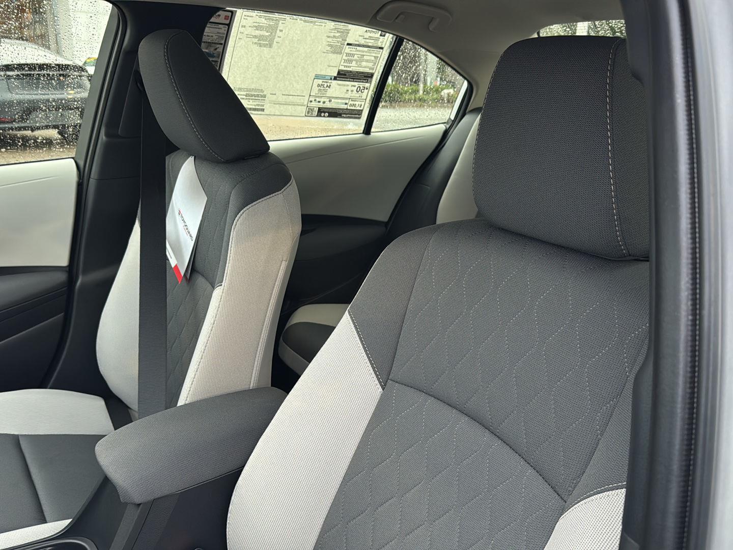 2025 Toyota Corolla Hybrid LE photo 25