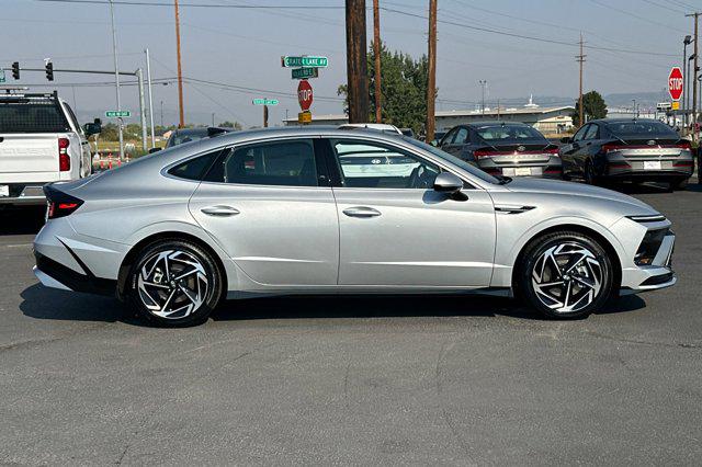 2025 Hyundai Sonata SEL Convenience photo 3