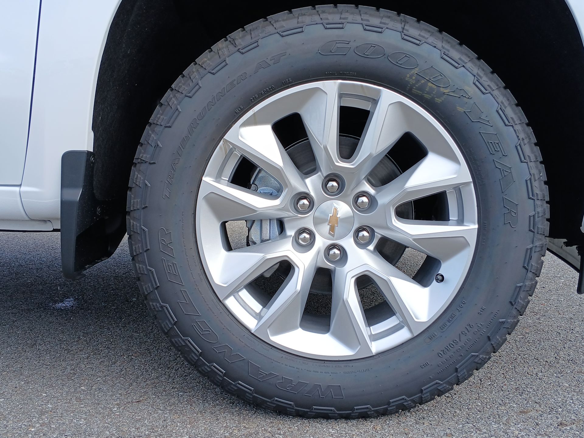 2025 Chevrolet Silverado 1500 Custom photo 29
