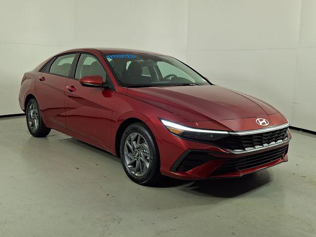 2026 Hyundai Elantra Blue's photo