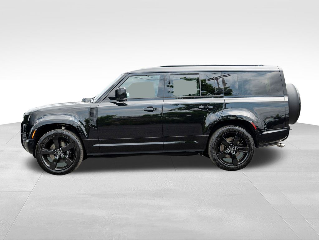 2025 Land Rover Defender 130 V8 photo 7