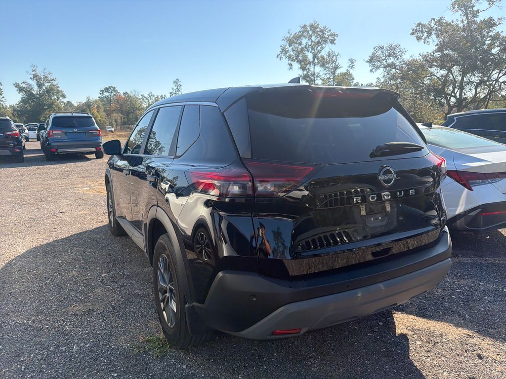 2023 Nissan Rogue S photo 2