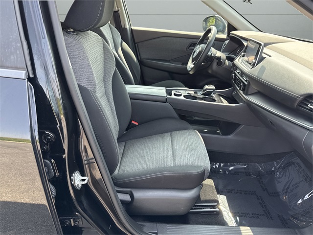 2021 Nissan Rogue S photo 17