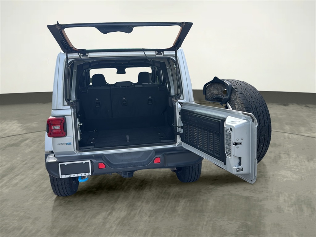 2024 Jeep Wrangler Sahara 4xe photo 21