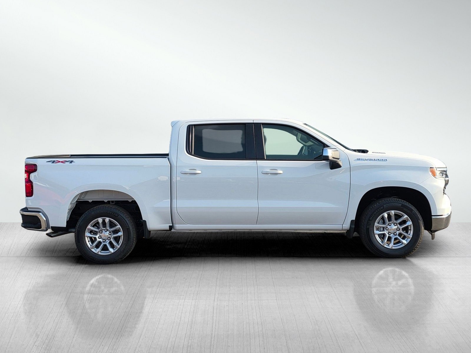 2025 Chevrolet Silverado 1500 LT photo 5
